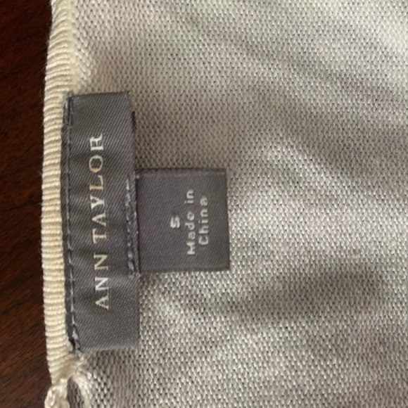 Ann Taylor sweater - Picture 2 of 3